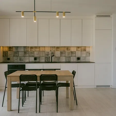דירה Nestpoint -- Underground Parking -- Air Conditioning *
